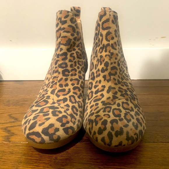 Cheetah Print Toms - Picture 2 of 3